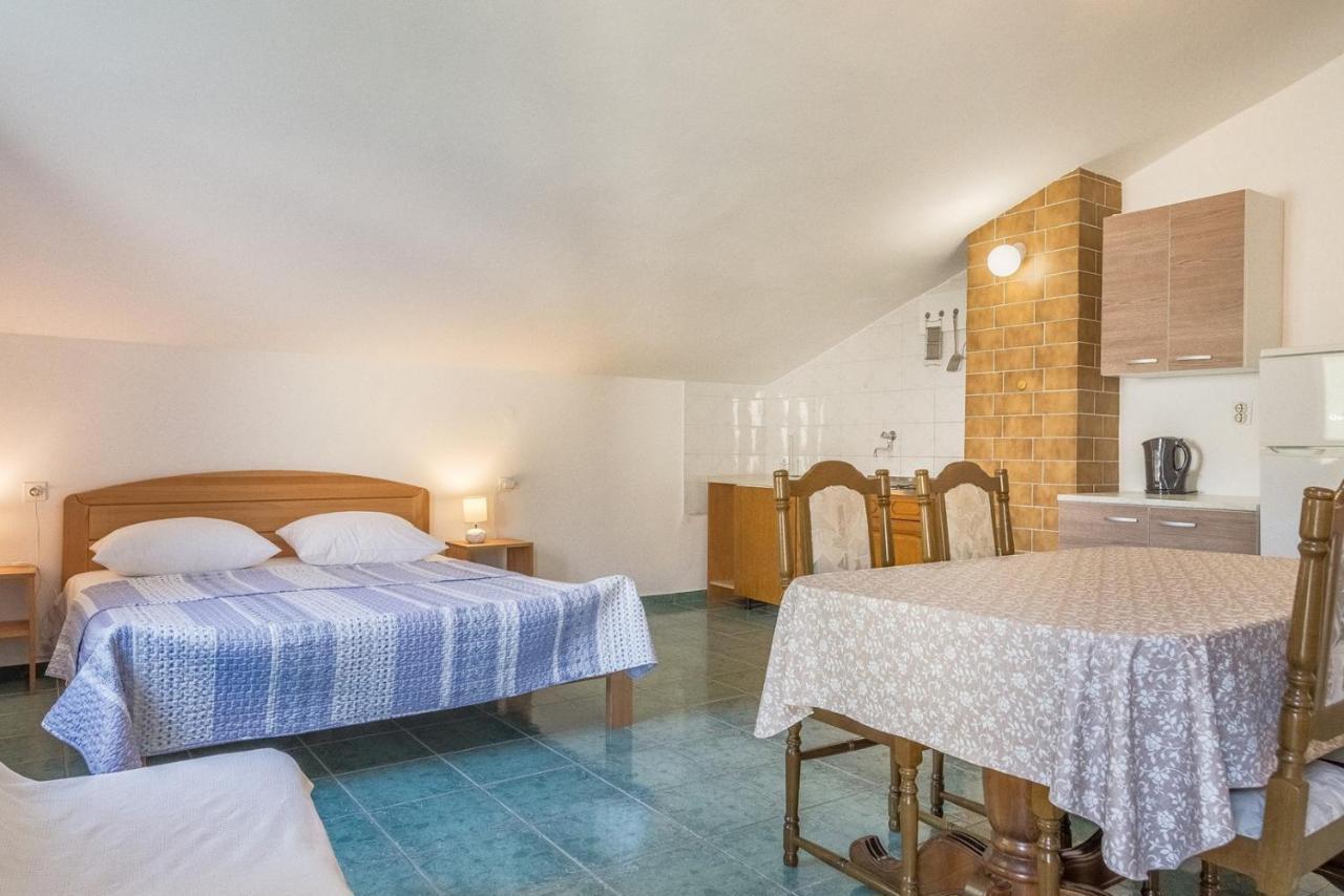 Apartments Kod Cara 로크바 로고즈니차 외부 사진